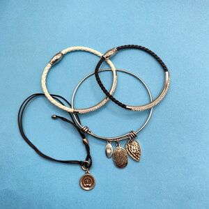 Bracelet Bundle Lot Of 4 Alex & Ani Claddagh Rhinestones Magnet Clasps